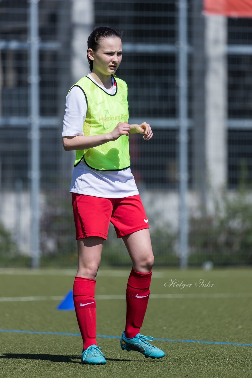 Bild 92 - wCJ Germania Schnelsen - Walddoerfer SV : Ergebnis: 0:6